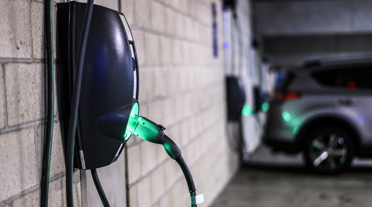 E-Mobilität braucht Ladeinfrastruktur für Wohnanlagen 