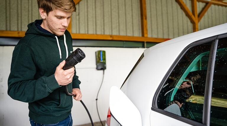 Fuhrpark: Elektro vs. Diesel – der Kostenvergleich