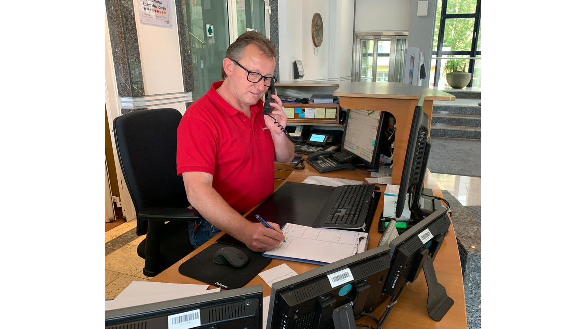 Empfang Hauptgebäude Pfalzwerke