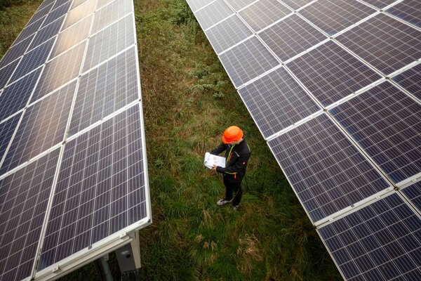 Mitarbeiter Planung Solarpark | © Pfalzwerke