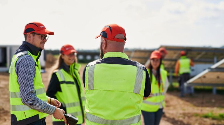Solarpark Mitarbeitende | © Pfalzwerke