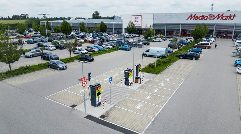 Ladeinfrastruktur, Fachmarktzentrum, E-Mobilitaet, Standortpartner