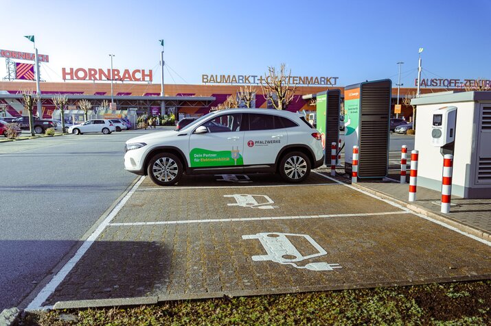 Ladeinfrastruktur, Standortpartner, e-mobilkitaet, Handel