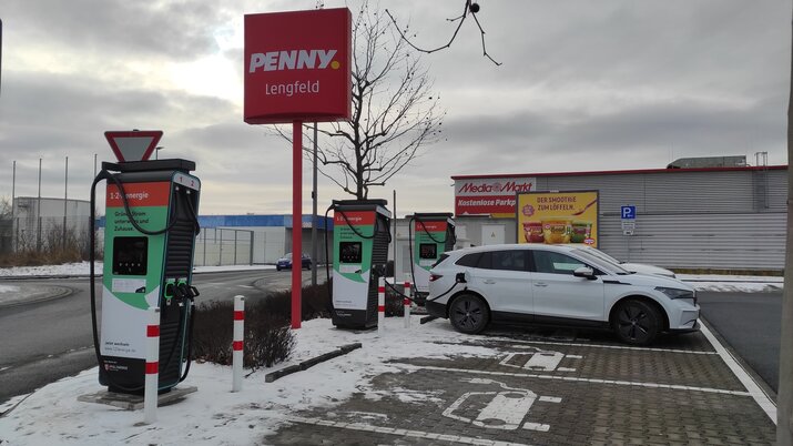 Ladeinfrastruktur, LEH, E-Mobilität, Lebensmitteleinzelhandel, Standortparnter