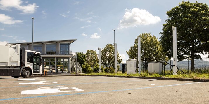 Ladepark, e-nutzfahrzeug, Elektro-Nutzfahrzeuge, emobilitaet, E-LKW, Laden von eLkw