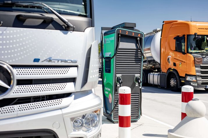Ladepark, e-nutzfahrzeug, Elektro-Nutzfahrzeuge, emobilitaet, E-LKW, Laden von eLkw