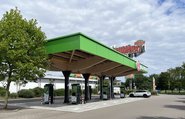 Deutschlandnetz-Ladepark der Pfalzwerke in Homburg