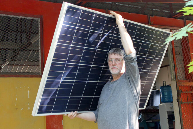 Montage Solarmodul Haiti