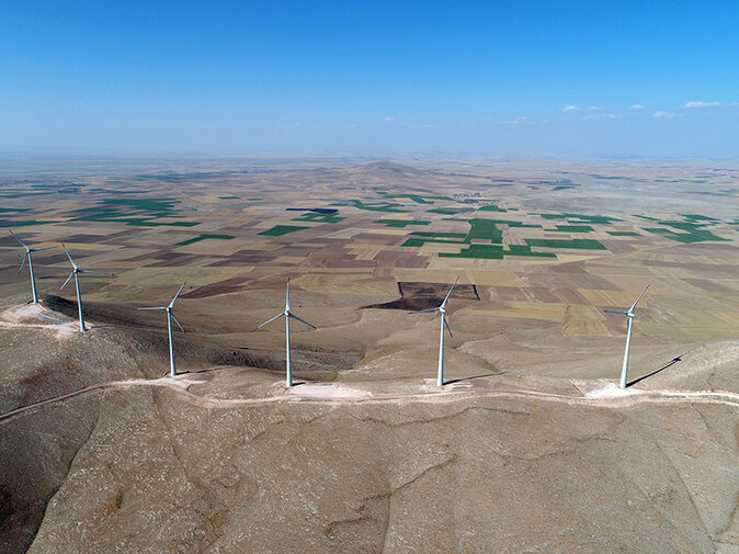 Windpark Kırşehir in der Türkei | © Bildnachweis: iStock.com/Muhammed Zeynel Ozturk