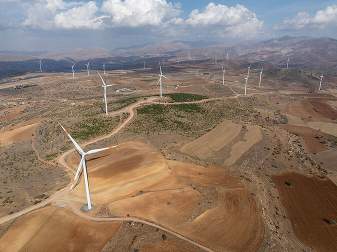 Windpark in der Türkei | © Bildnachweis: iStock.com/temizyurek