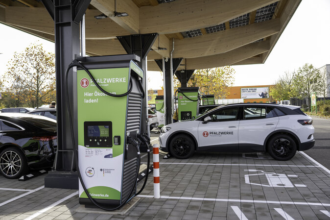 Erklärung des Deutschlandnetzes mit öffentlicher Ladeinfrastruktur für E-Autos