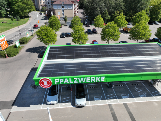 Nachhaltige Ladeinfrastruktur für Elektroautos mit Fokus auf grüne Energie