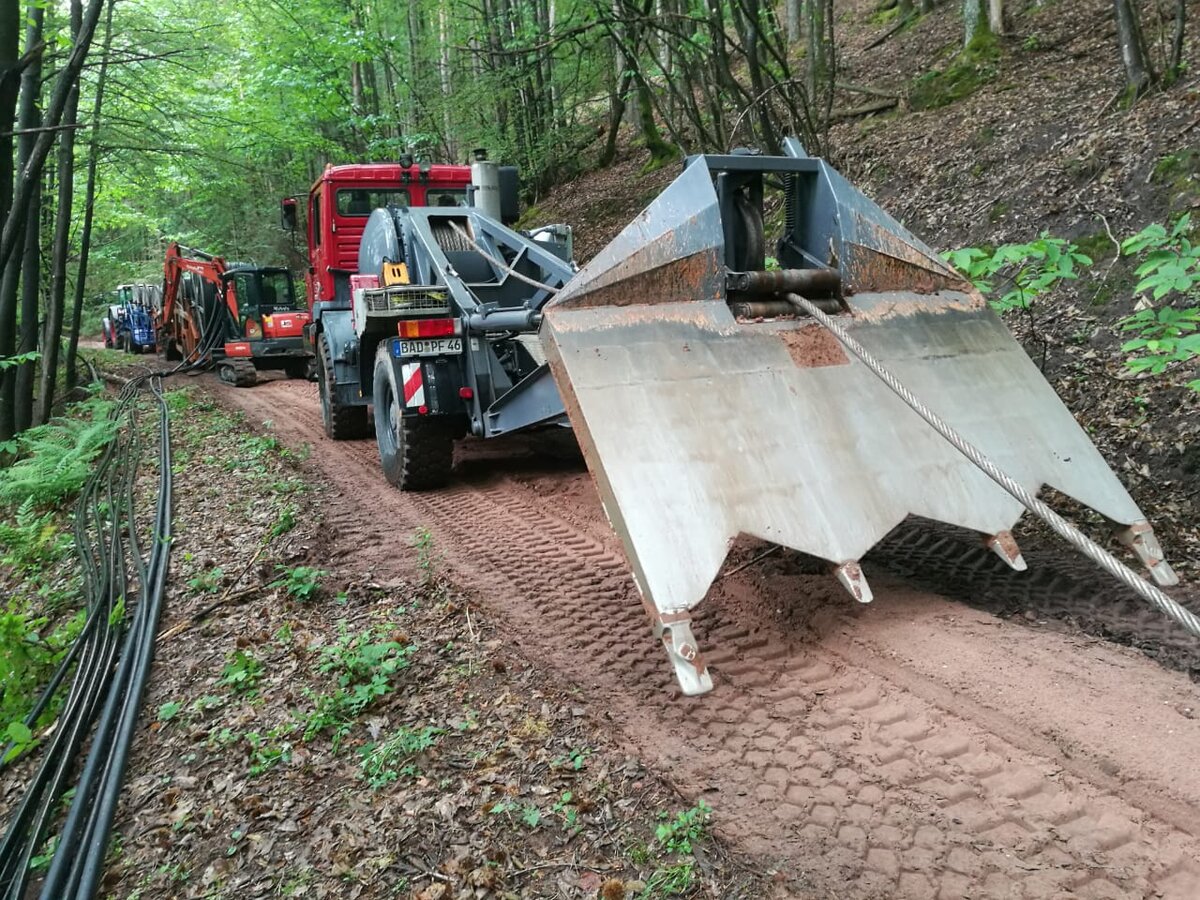 Baumaßnahmen für die Erdverkabelung in Schwanheim