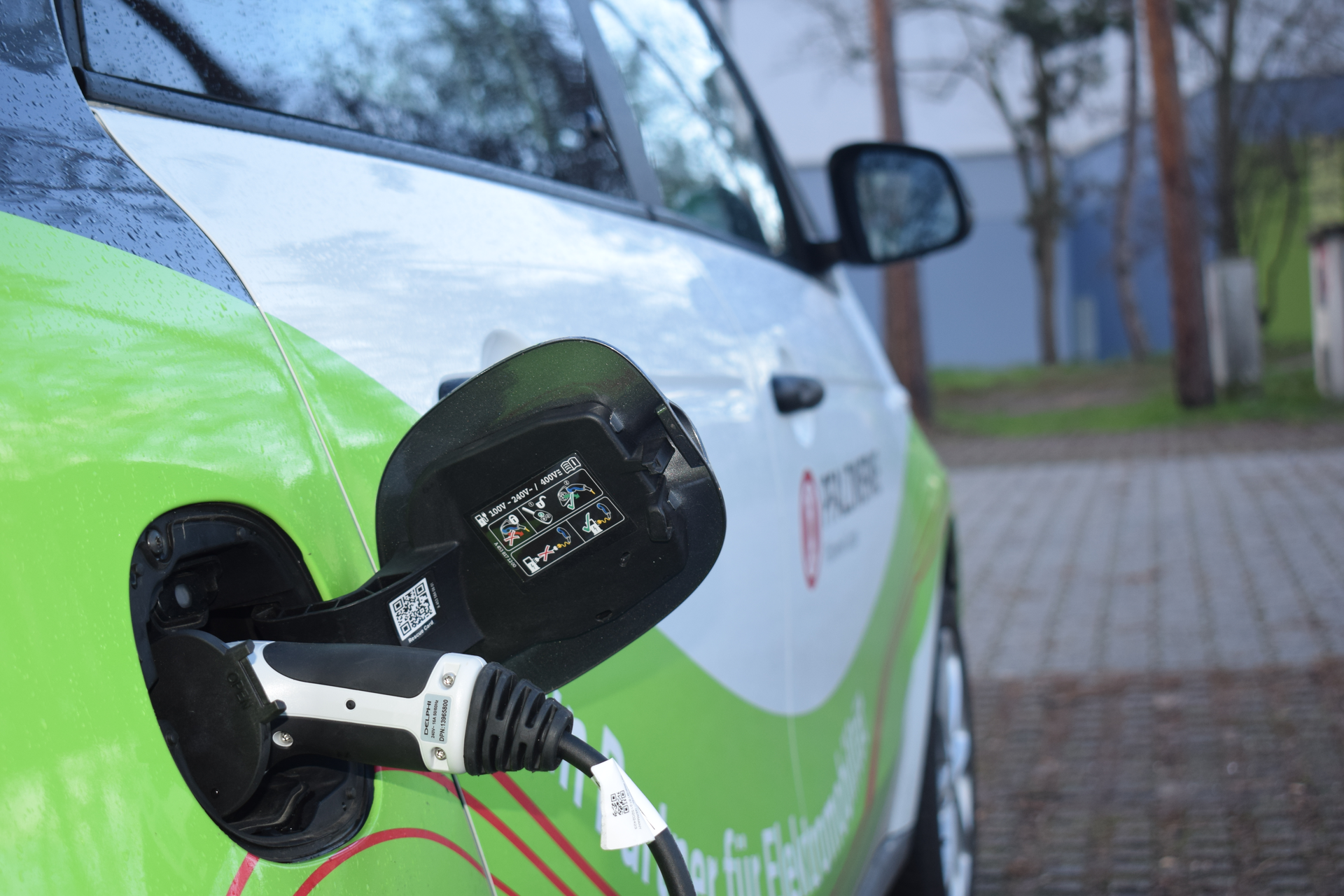 E-Auto beim Laden