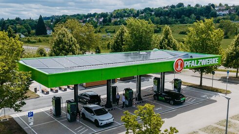 Pfalzwerke eröffnen aktuell größten Deutschlandnetz-Schnellladepark in Göppingen | © Pfalzwerke I Daniel Gimmer Photography