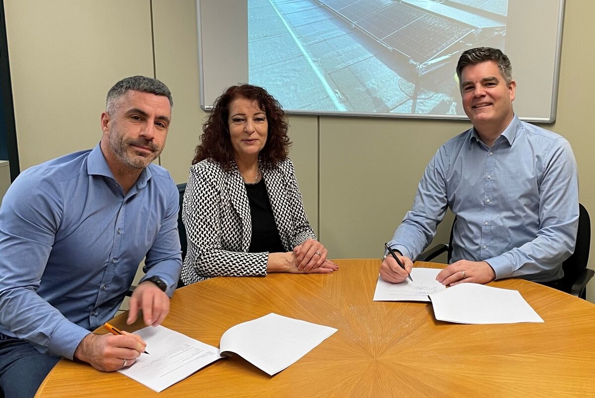 Die Geschäftsführenden von Neue Energie Wörth und Wohnbau Wörth. Bild: Neue Energie Wörth